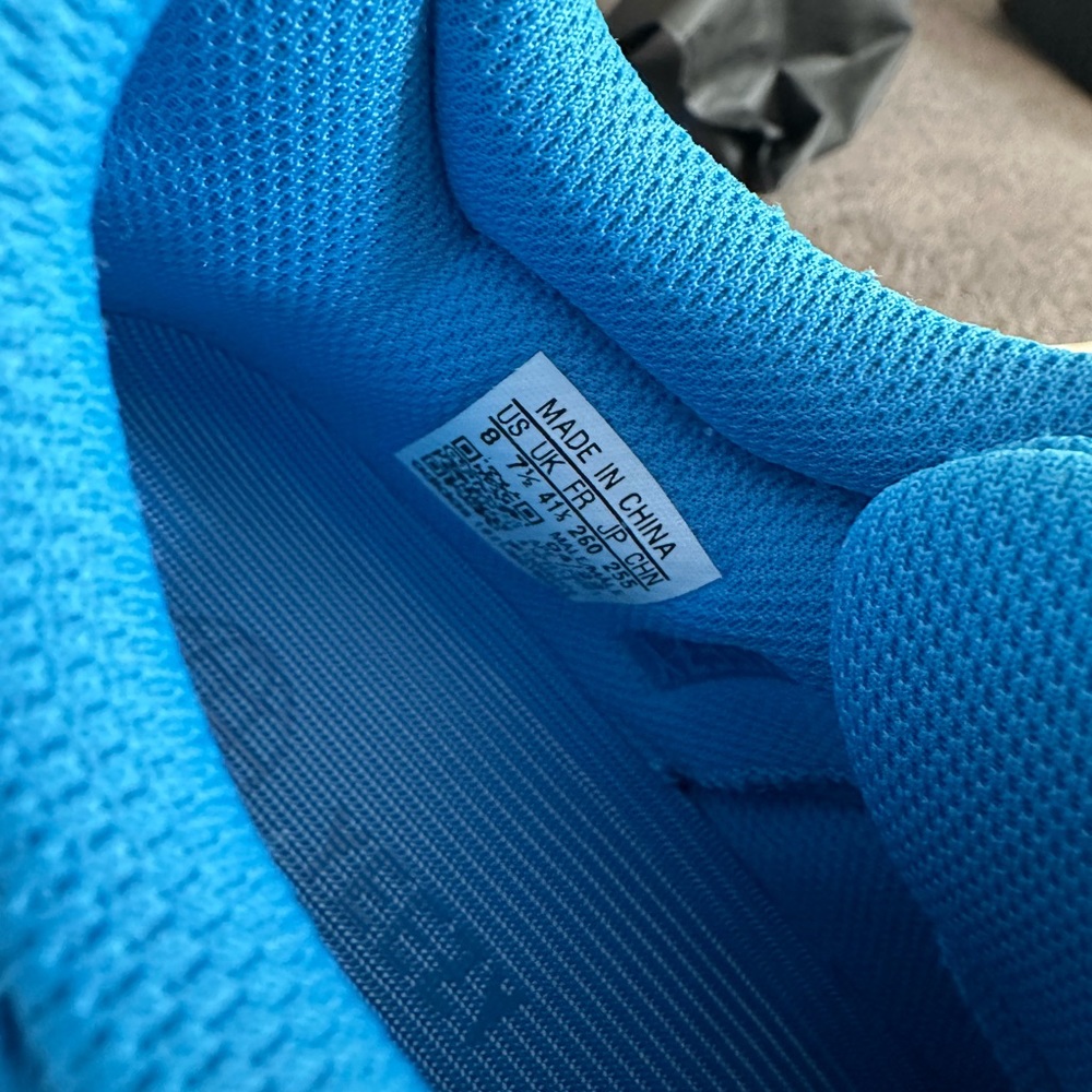 Yeezy boost 700 - Picture 6 of 6